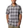 COLUMBIA Men's Under Exposure Yarn-Dye Short Sleeve Shirt