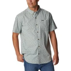 COLUMBIA Men’s Rapid Rivers™ Printed Short-Sleeve Shirt -Iron Stride Men Shop 2056957 007 alt3