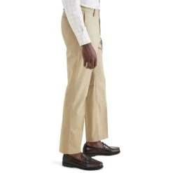 DOCKERS Men's Signature Go Khakis -Iron Stride Men Shop 2084513 205 alt2