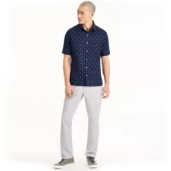 VAN HEUSEN Men's Essential Stain Shield Short-Sleeve Shirt 10 VAN HEUSEN Men's Essential Stain Shield Short-Sleeve Shirt -Iron Stride Men Shop 2084695 402 alt4